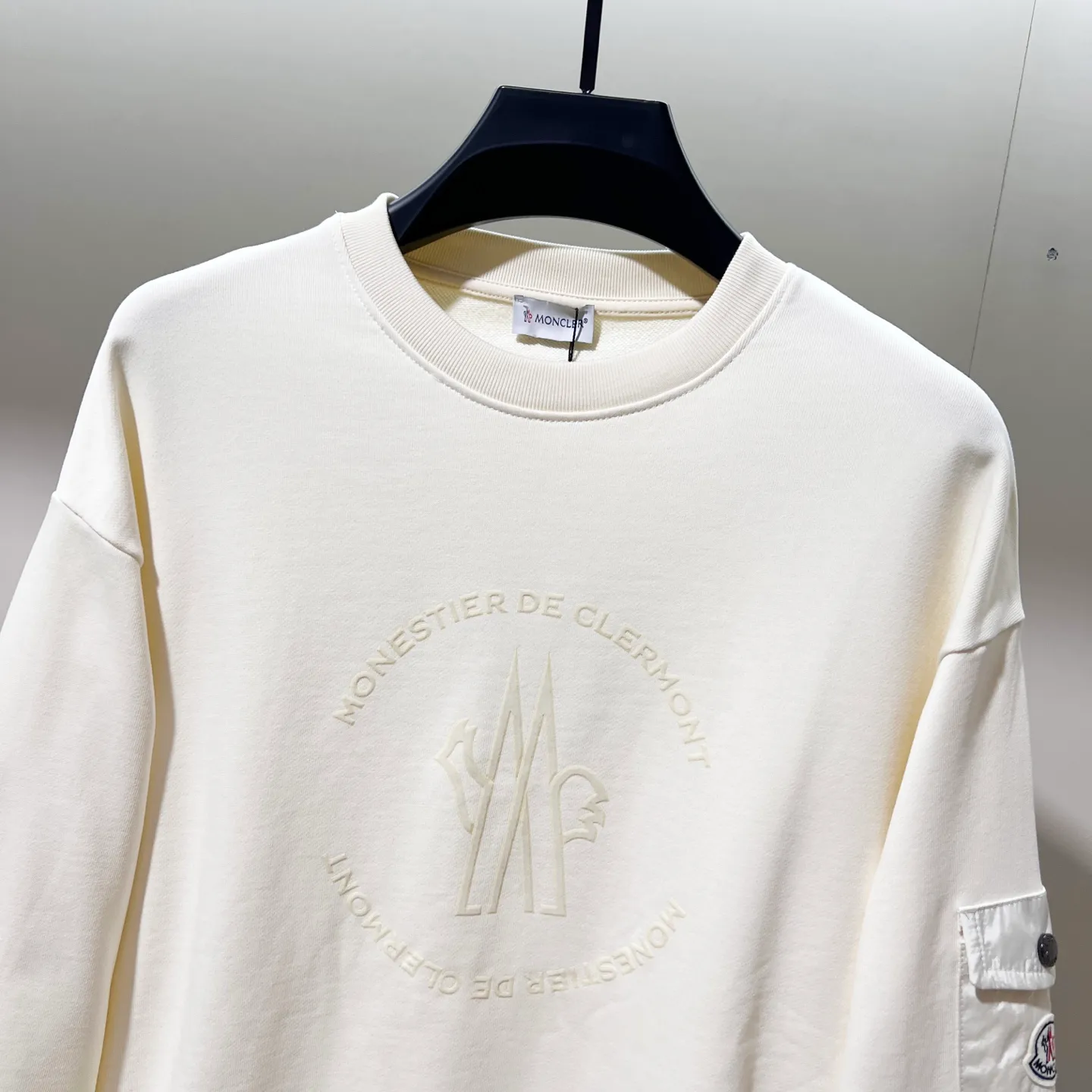 MONCLER/ 420 LOGO Quality Versatile Quality : Black. .Light Green . Size：XS-L